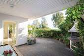 Geschützte Terrasse - 