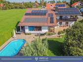 Ihr Neues Zuhause - MODERNES LANDHAUS MIT HOCHWERTIGER SOLARTECHNIK, POOL UND BLICK INS GRÜNE