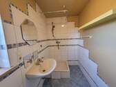 Bad mit Dusche.jpg - 