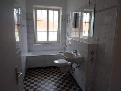Bad.JPG - 2 Zimmer Etagenwohnung zur Miete in Bremen