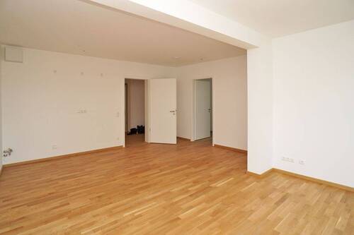 Wohnen - Etagenwohnung mit 83,20 m² in Dresden zur Miete