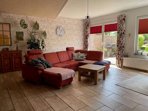 Wohnbereich - Zeitnah bezugsfrei - 3 Zimmer Wohntraum mit eigenem Garten und separatem Zugang in Wölfersheim