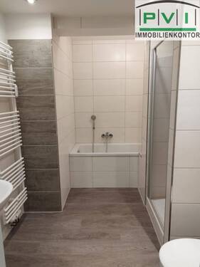 Badezimmer 3 - Moderne 3-Raumwohnung mit Balkon in Aue - einziehen & wohlfühlen!