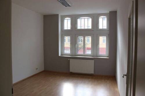 Büroraum zur Allee - Etagenwohnung mit 113,00 m&sup2; in Erfurt zur Miete