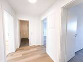 Flur - Kernsanierte 2-Zimmer-Wohnung in Top Lage!