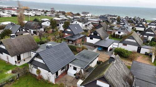 Luftbildaufnahme - 3 Zimmer Einfamilienhaus in Neukirchen