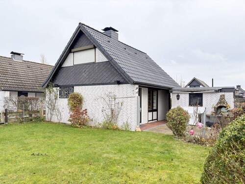 Rückansicht/Garten - Einfamilienhaus mit 65,00 m² in Neukirchen zum Kaufen