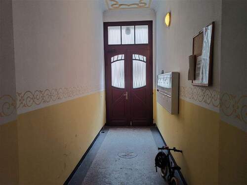 28 Hausflur - 