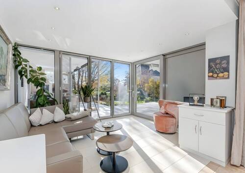 Sonniger Wintergarten - 8 Zimmer Mehrfamilienhaus, Wohnhaus zum Kaufen in Markt Indersdorf