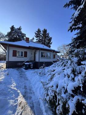 Front Haus.jpg - Schildow, Einfamilienhaus aus 1932 und Grundstück mit Baureserve