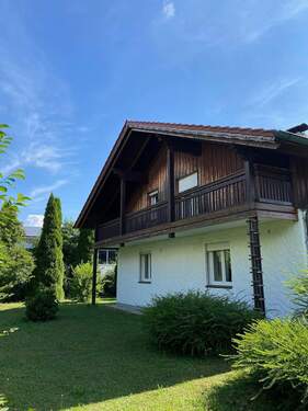 Einfamilienhaus - Viel Platz für die Familie: Gepflegtes Einfamilienhaus mit Garten