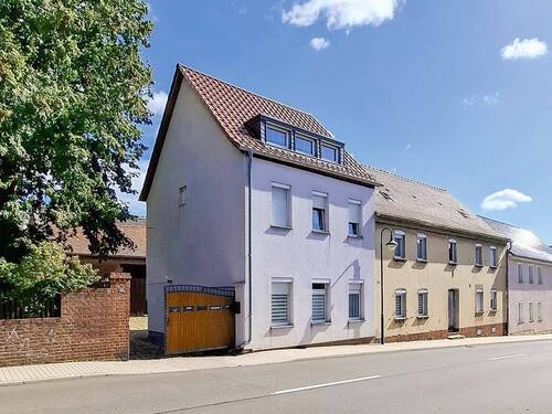 10_1.jpg - AUKTION: 2 Mehrfamilienhäuser mit großzügigem Grundstück und Nebengelass