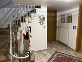 Flur_Keller_Treppenlift - 
