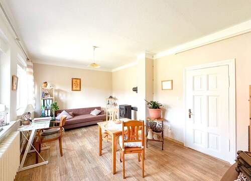 ...und nebenan das Esszimmer - 