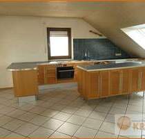 Moderne und gepflegte 4-Zimmer Wohnung in ruhiger Lage, Flieden-Oberstork m. Balkon im Dachgeschoss - Flieden / Stork