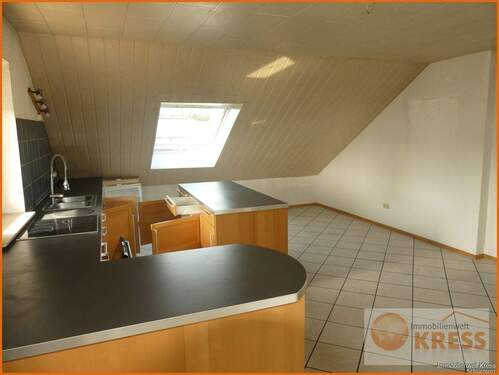 Bild 2 - 4 Zimmer Etagenwohnung zur Miete in Flieden / Stork