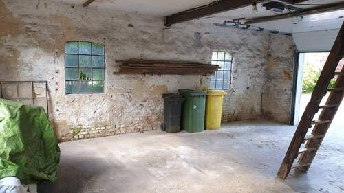Garage.jpg - 