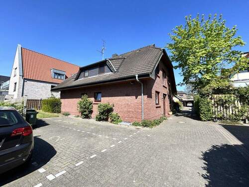 Haus Außenansicht - Etagenwohnung mit 51,00 m² in Oldenburg zum Kaufen