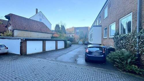 Garagenanlage und Stellplätze - 1 Zimmer Mehrfamilienhaus, Wohnhaus in Flensburg