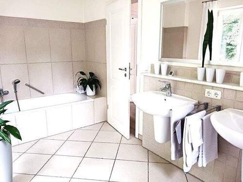 Bad im Obergeschoss - 