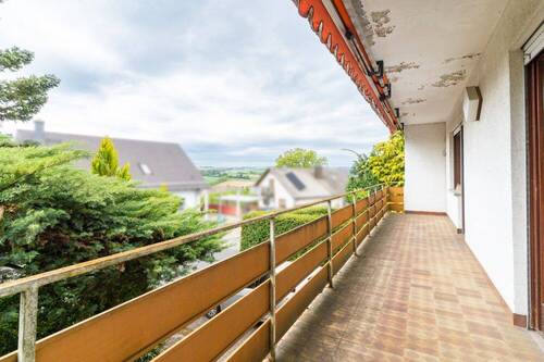 Balkon EG - Einfamilienhaus mit 175,40 m&sup2; in Triefenstein / Homburg am Main zum Kaufen