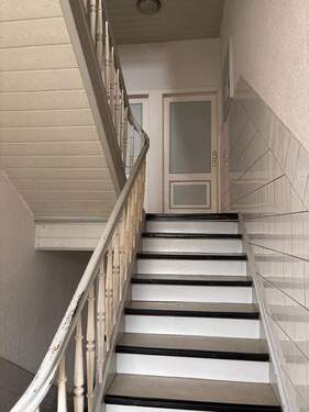 Hausflur 2. OG.jpg - 3 Zimmer Etagenwohnung zur Miete in Hagen