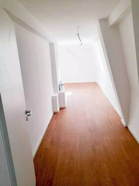 6ab8ff83-0408-40d3-a811-86362f1de0a3.webp - 