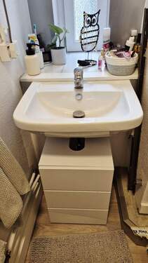 Badezimmer mit Fenster - 