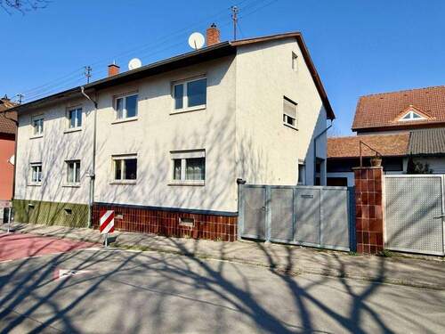 Hausansicht II - 6 Zimmer Mehrfamilienhaus, Wohnhaus zum Kaufen in Hirschberg an der Bergstraße
