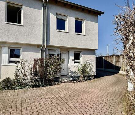 Hausansicht II - 5 Zimmer Reihenendhaus zum Kaufen in Schriesheim