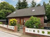 Ansicht Hauseingangsseite.jpg - Einfamilienhaus in grundsolider Bauweise mit Vollklinkerfassade