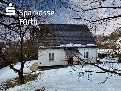 Frontansicht - Ein-Zweifamilienhaus in Langenzenn