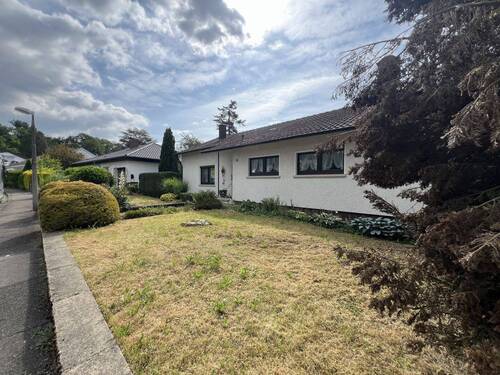 Außenansicht Bestandsgebäude - Grundstück in Sindelfingen zum Kaufen