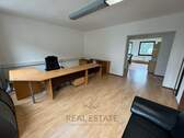 1.jpg - Zentral gelegen: 65 m² Bürofläche mit Küche & Vollbad