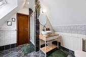 Spitzboden/Bad I - 