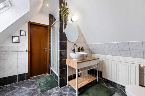 Spitzboden/Bad I - 