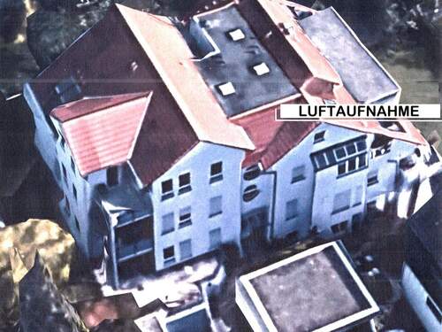 Luftbild - Jede Menge Platz & Komfort, Baujahr 2001! 4-ZIMMER-WOHNUNG mit großem Balkon & Einbauküche in WALDENBUCH!