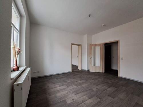 Wohnzimmer.jpg - Etagenwohnung mit 76,00 m&sup2; in Thalheim/Erzgebirge zur Miete