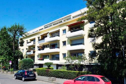 Solide 3-Zimmerwohnung mit Garage - Investition im Kurviertel! Solide 3 Zimmerwohnung mit Garage.