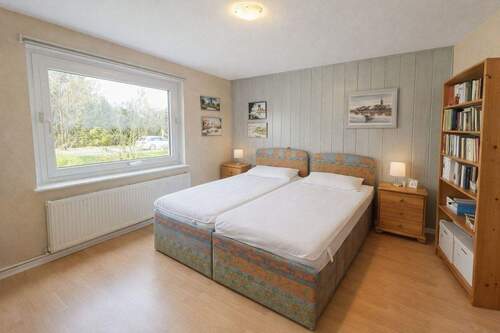 Schlafzimmer EG bearbeitet - Einfamilienhaus mit 115,00 m&sup2; in Balje zum Kaufen