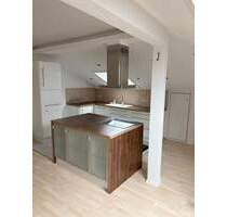 Charmante 2-Zimmer-DG-Wohnung in zentraler Lage von Weilheim - Weilheim in Oberbayern