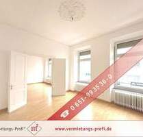 Trier: Charmante Altbauwohnung mit Flügeltür und hohen Decken