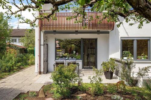 Südterrasse und Balkon - Doppelhaushälfte mit 153,00 m&sup2; in Otterfing zum Kaufen