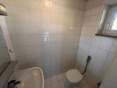 EG WC - 