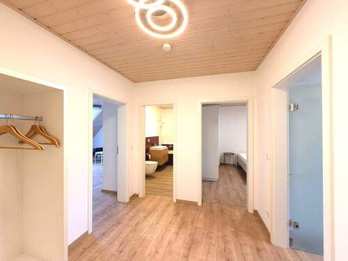 Eingangsbereich
- Etagenwohnung mit 67,50 m² in Roth zur Miete