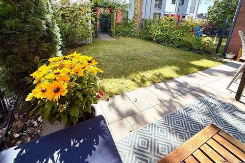 Kleiner Garten mit Platz für die Blümchen - 