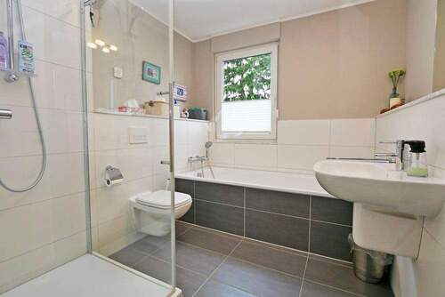 Tageslichtbad im Obergeschoss - 