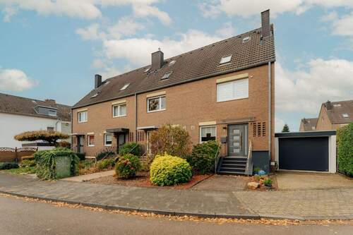 Ansicht Front - 4 Zimmer Reihenmittelhaus in Leverkusen