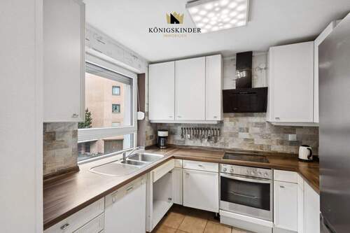 Küche - ** Helle 4-Zimmer-Wohnung mit Balkon und Garage in zentraler Lage von Leonberg **
