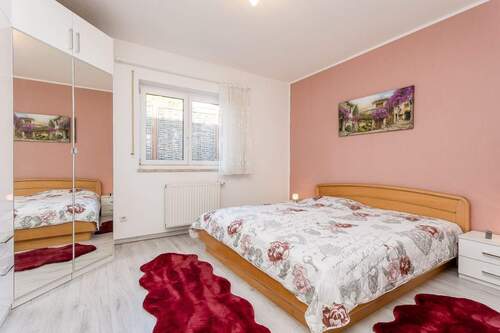 Schlafzimmer - 4 Zimmer Einfamilienhaus in Schönefeld